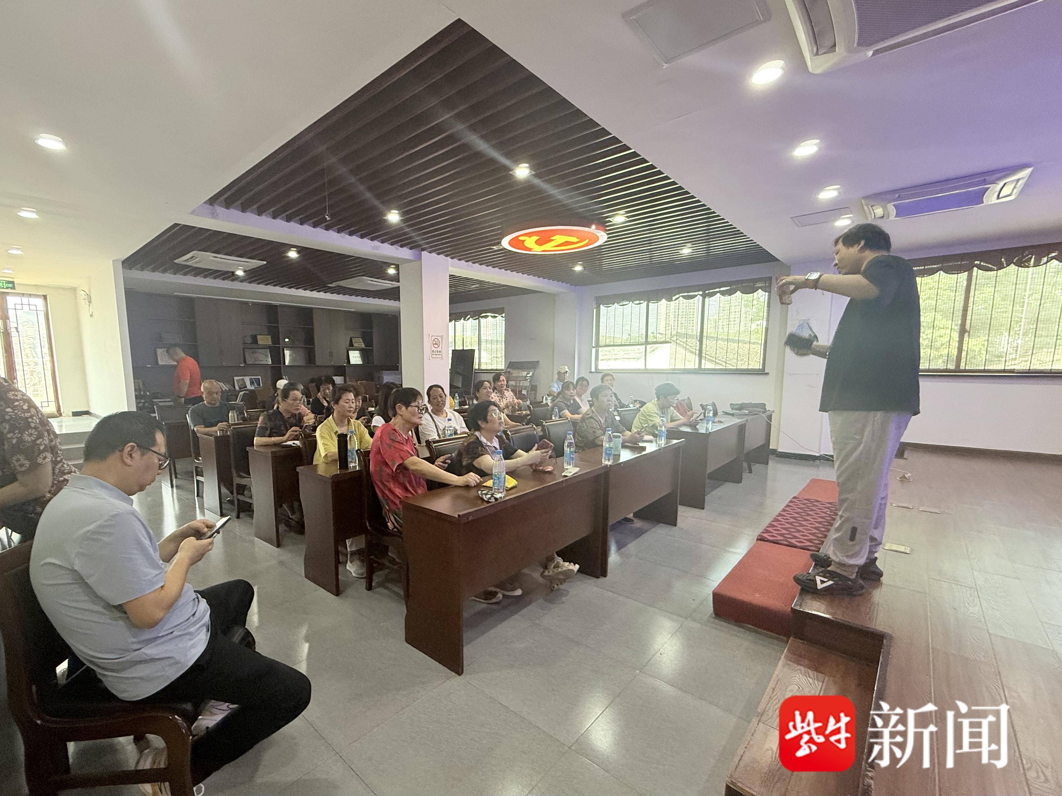 
                        4:3图片