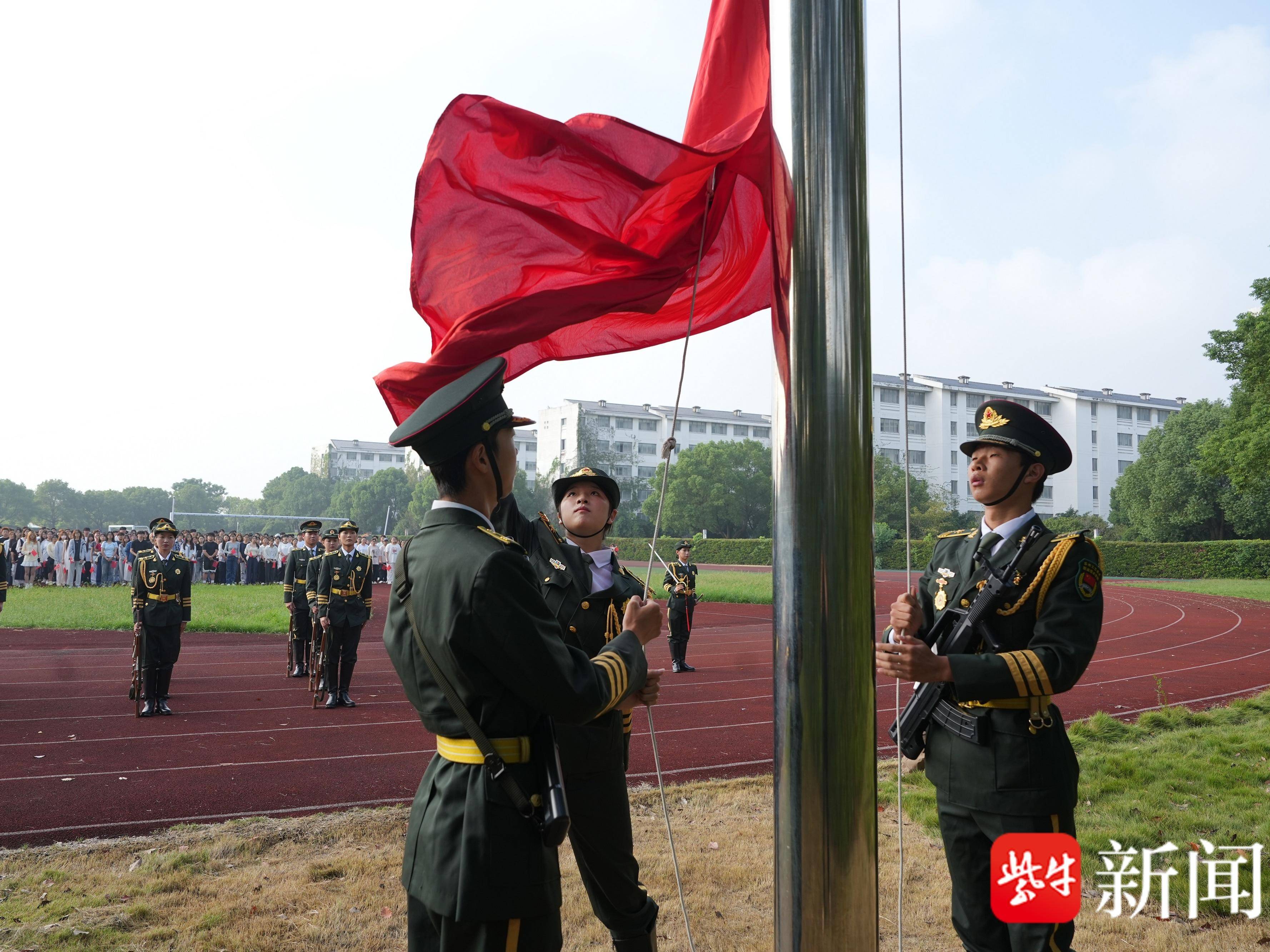 
                        4:3图片