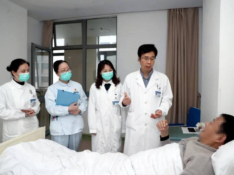 
                        4:3图片