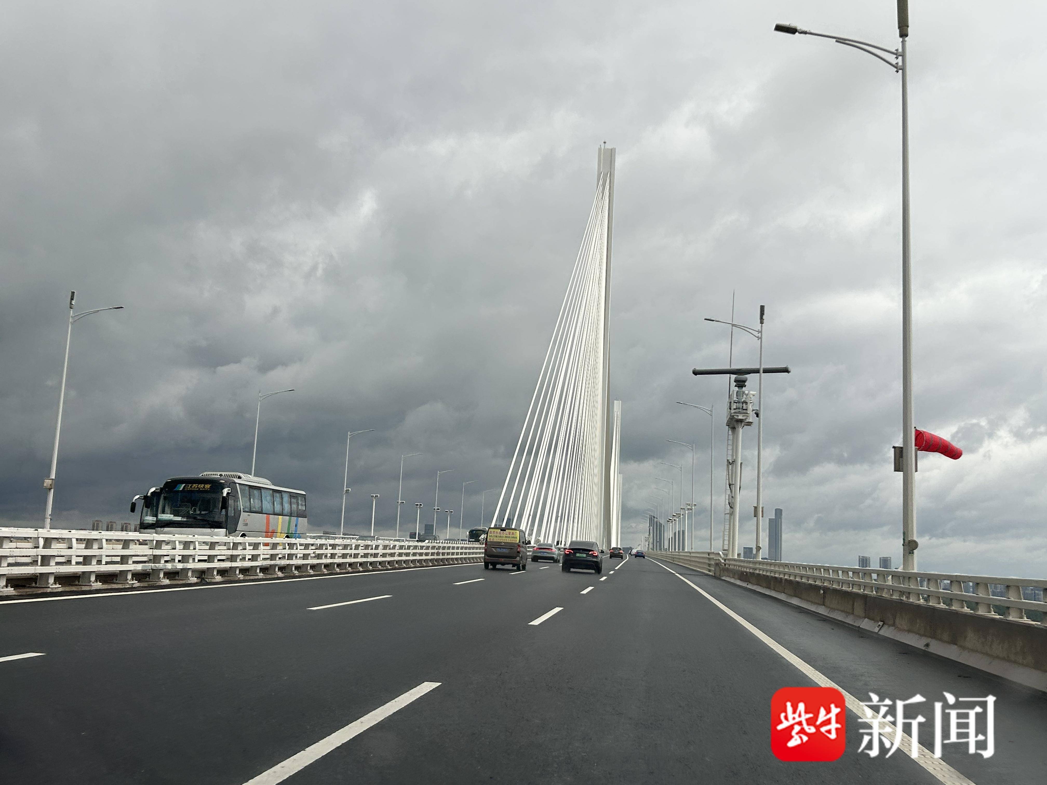 
                        4:3图片
