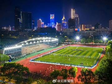 
                        4:3图片