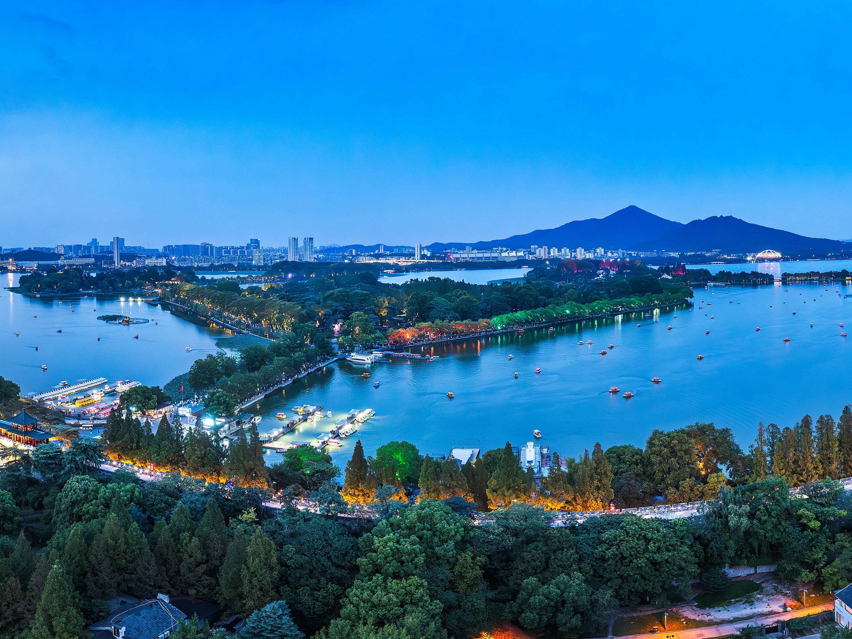 
                        4:3图片
