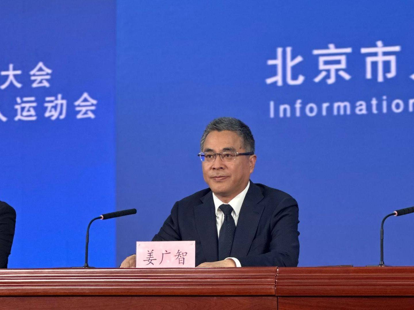 
                        4:3图片