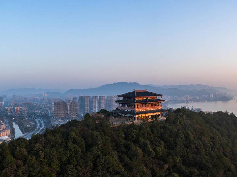 
                        4:3图片