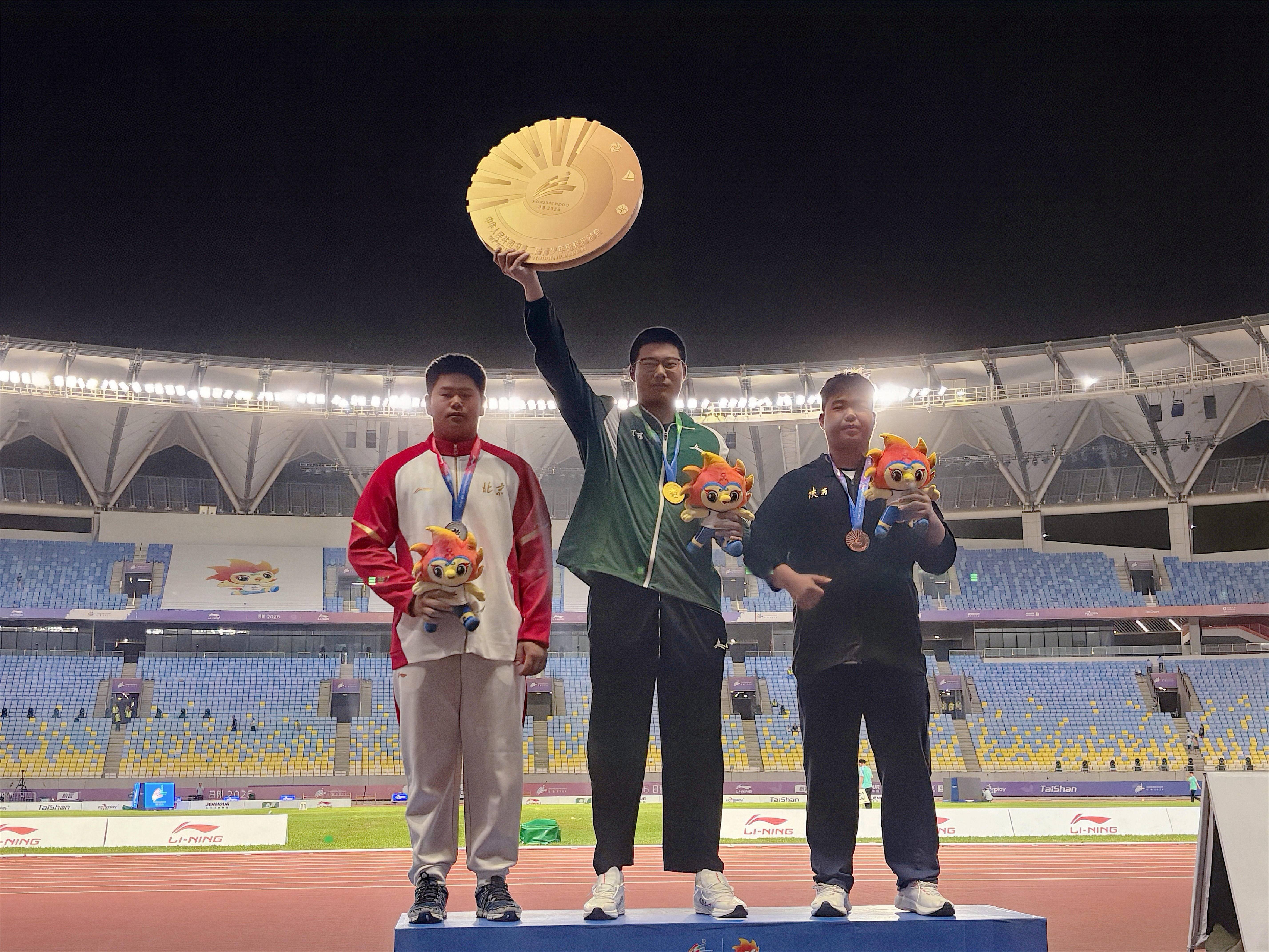 
                        4:3图片