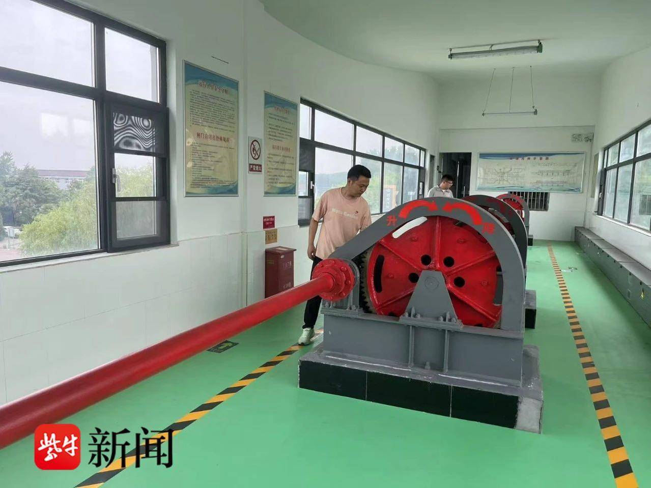 
                        4:3图片