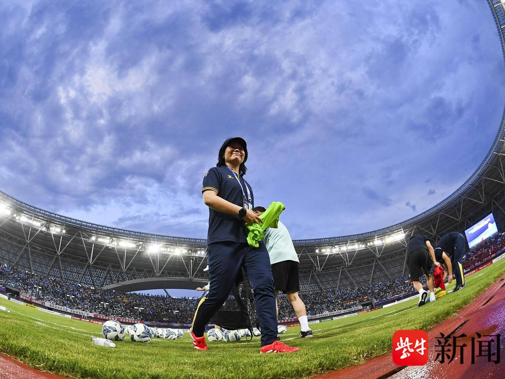 
                        4:3图片