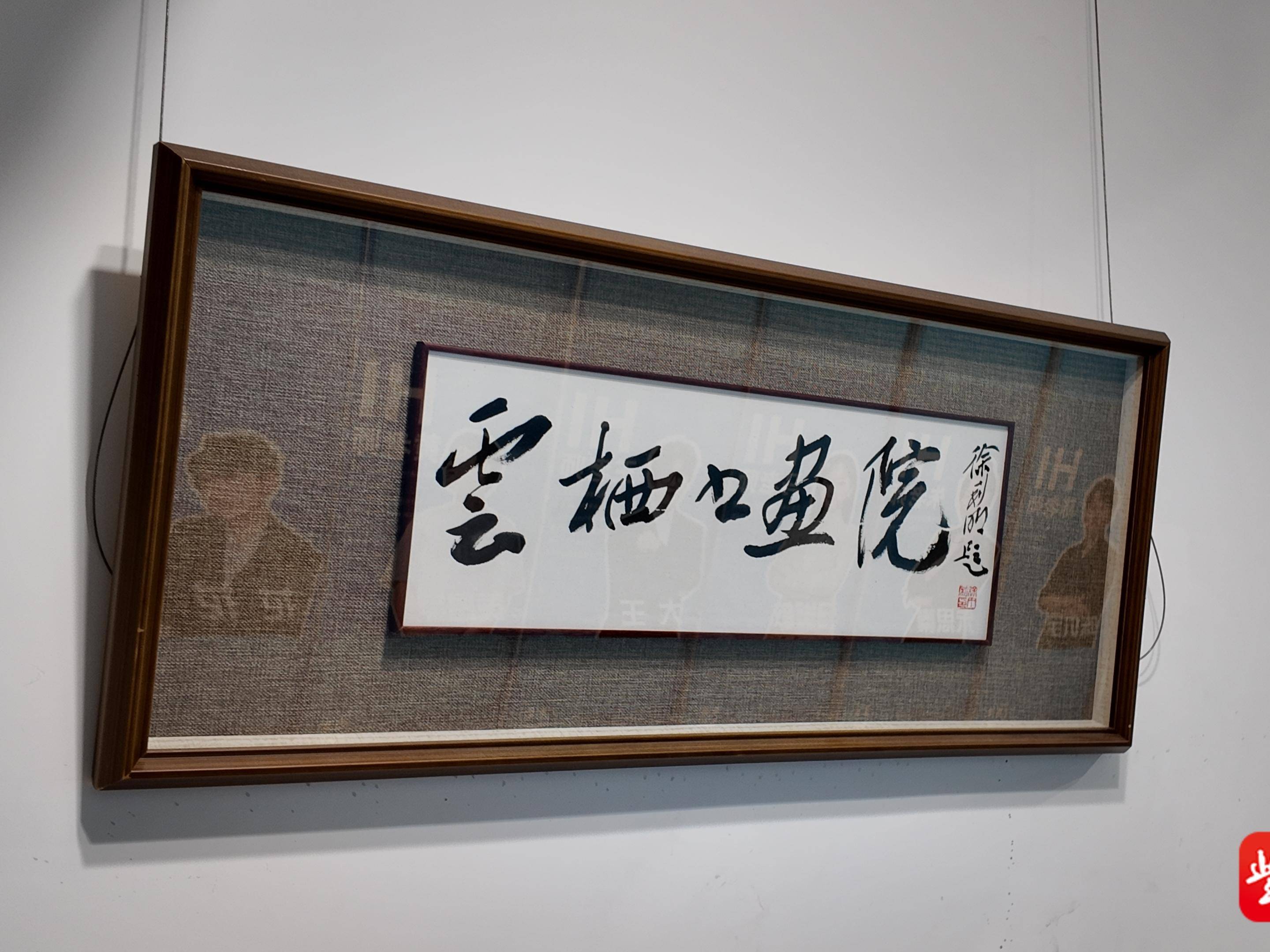 
                        4:3图片