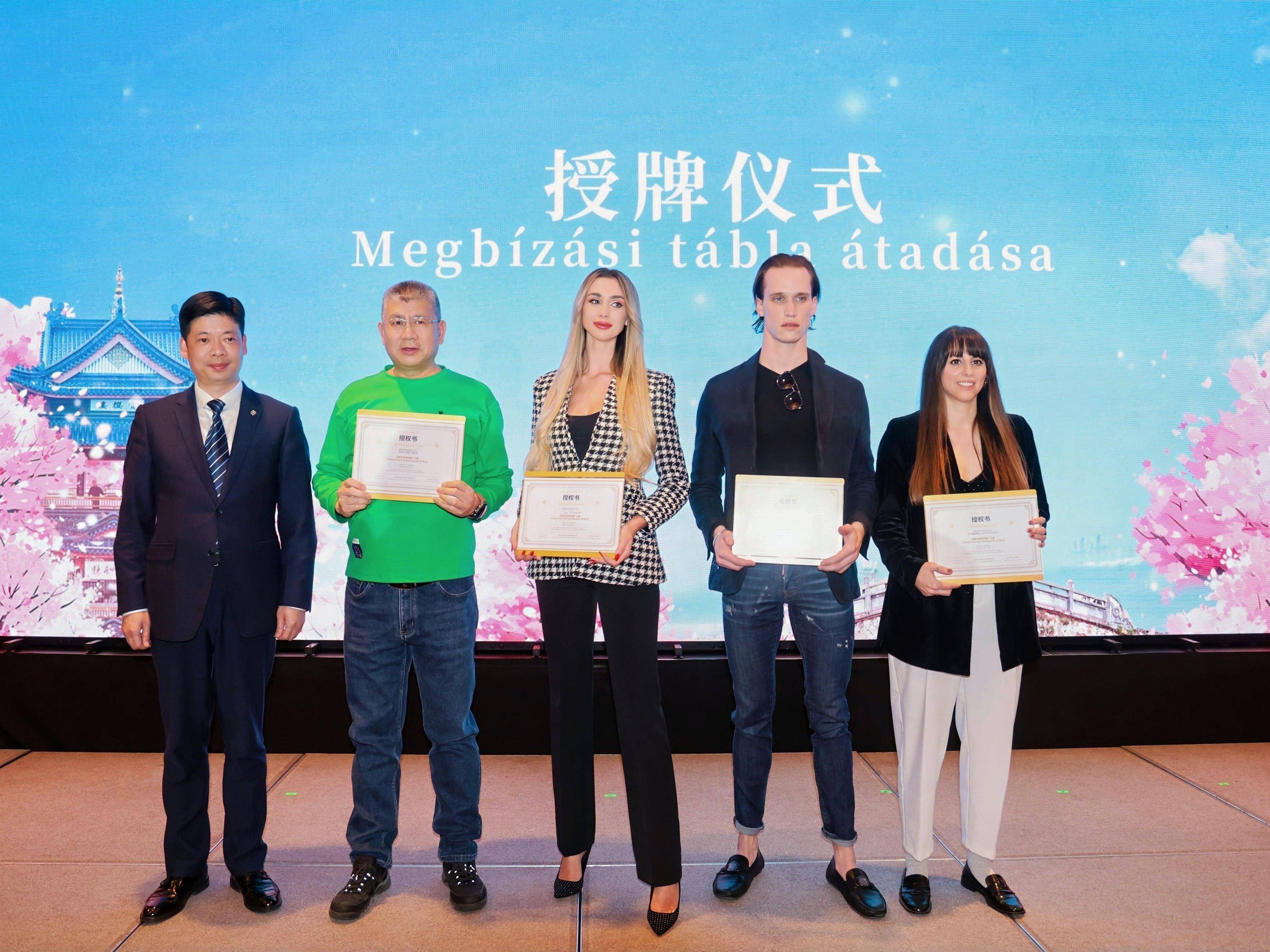 
                        4:3图片