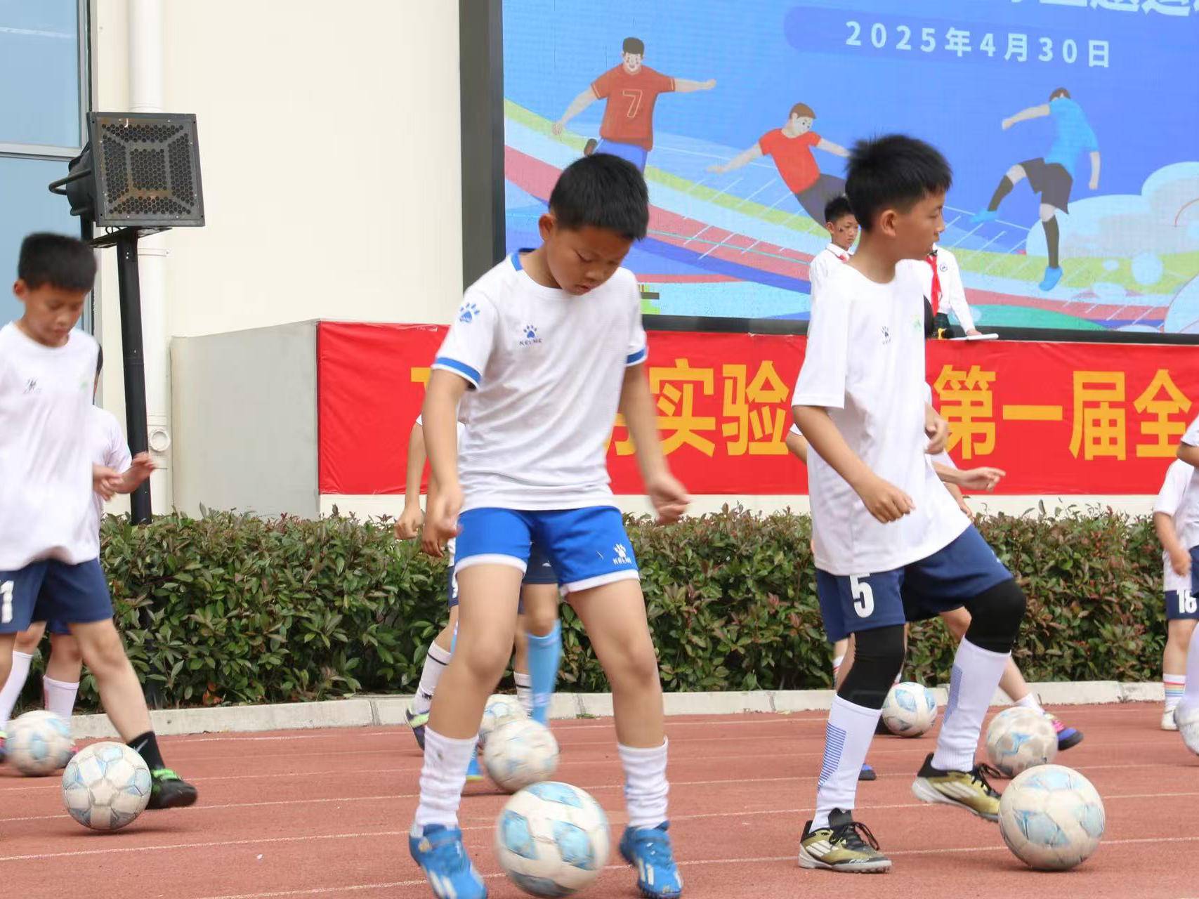 
                        4:3图片