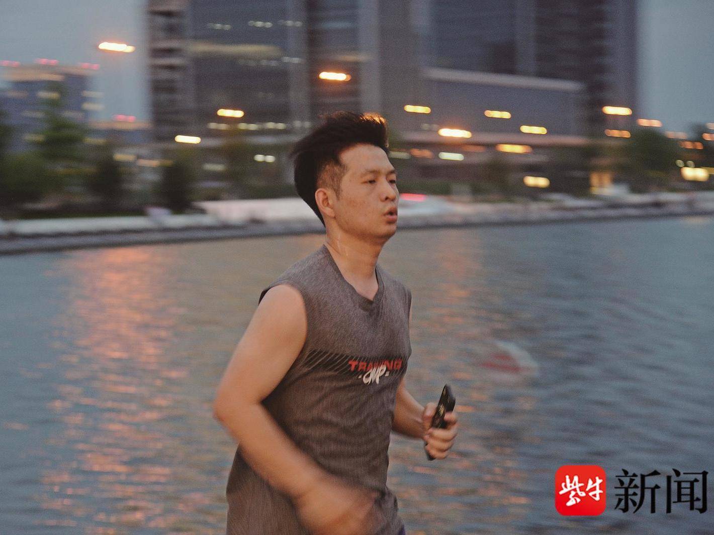 
                        4:3图片