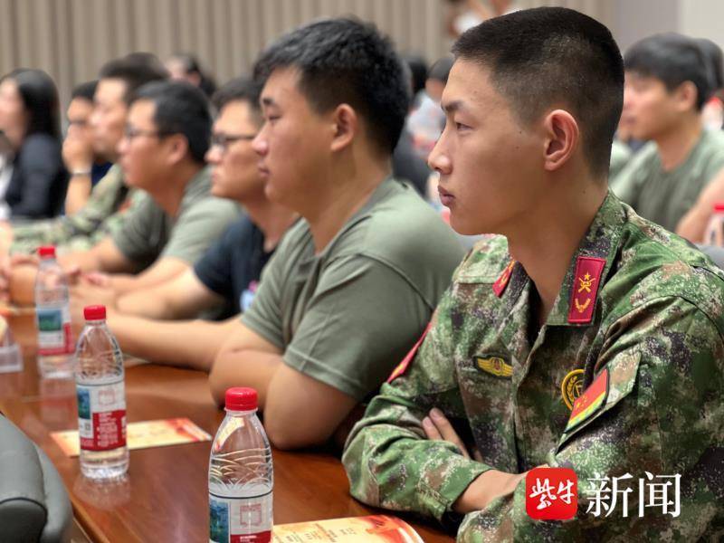 
                        4:3图片