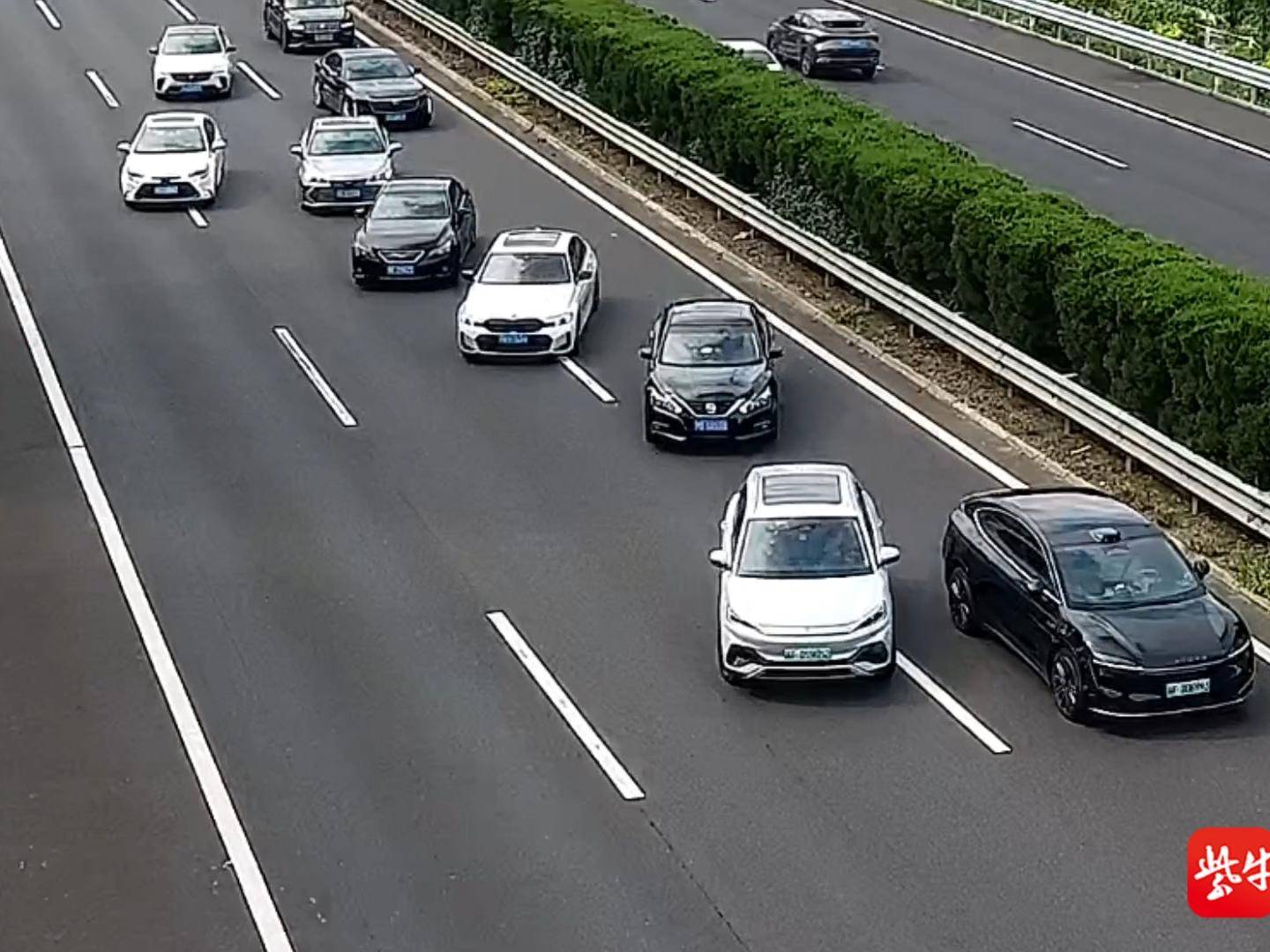 
                        4:3图片