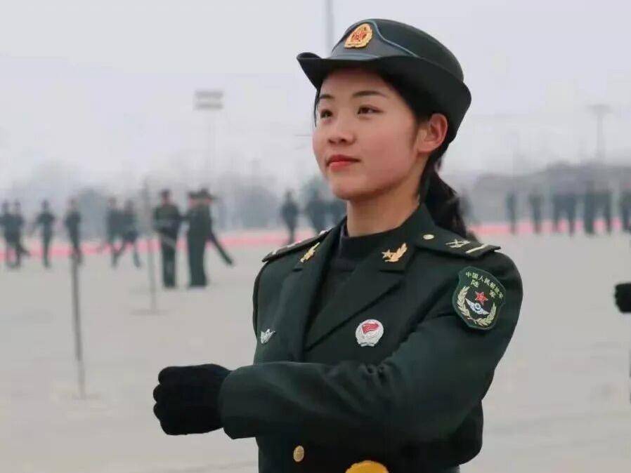 
                        4:3图片