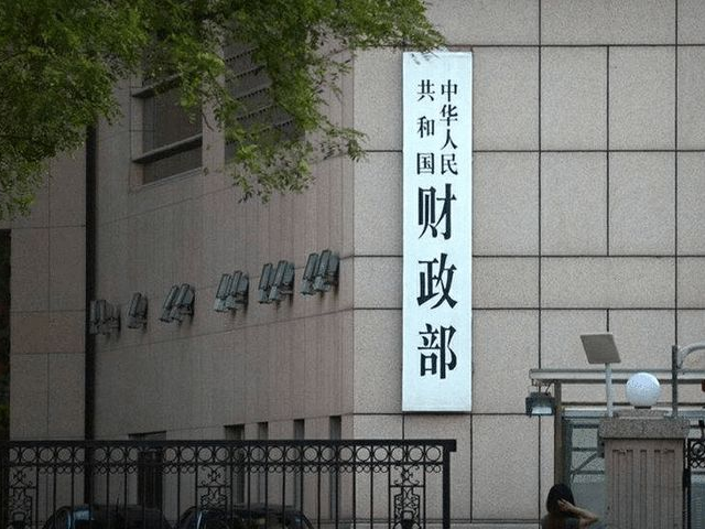 
                        4:3图片