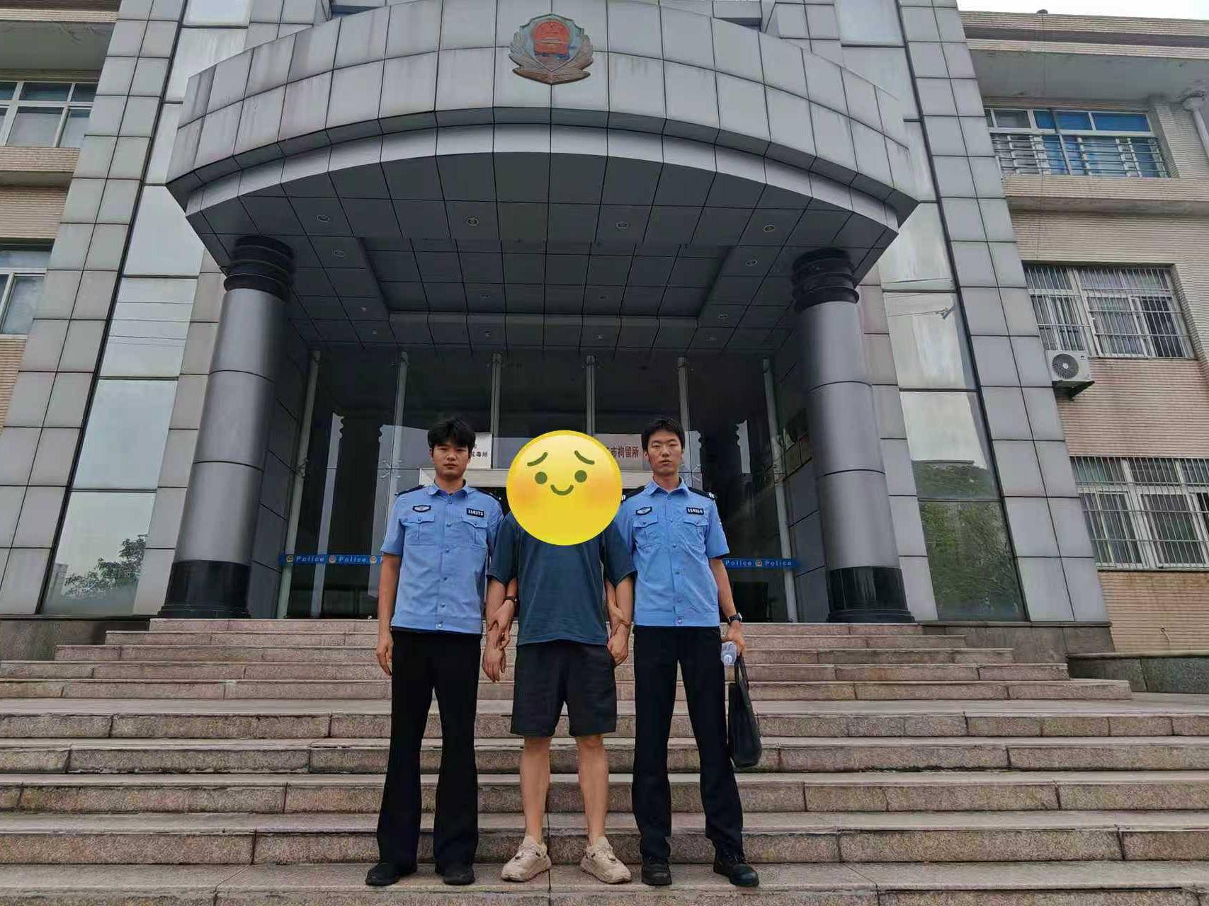 
                        4:3图片