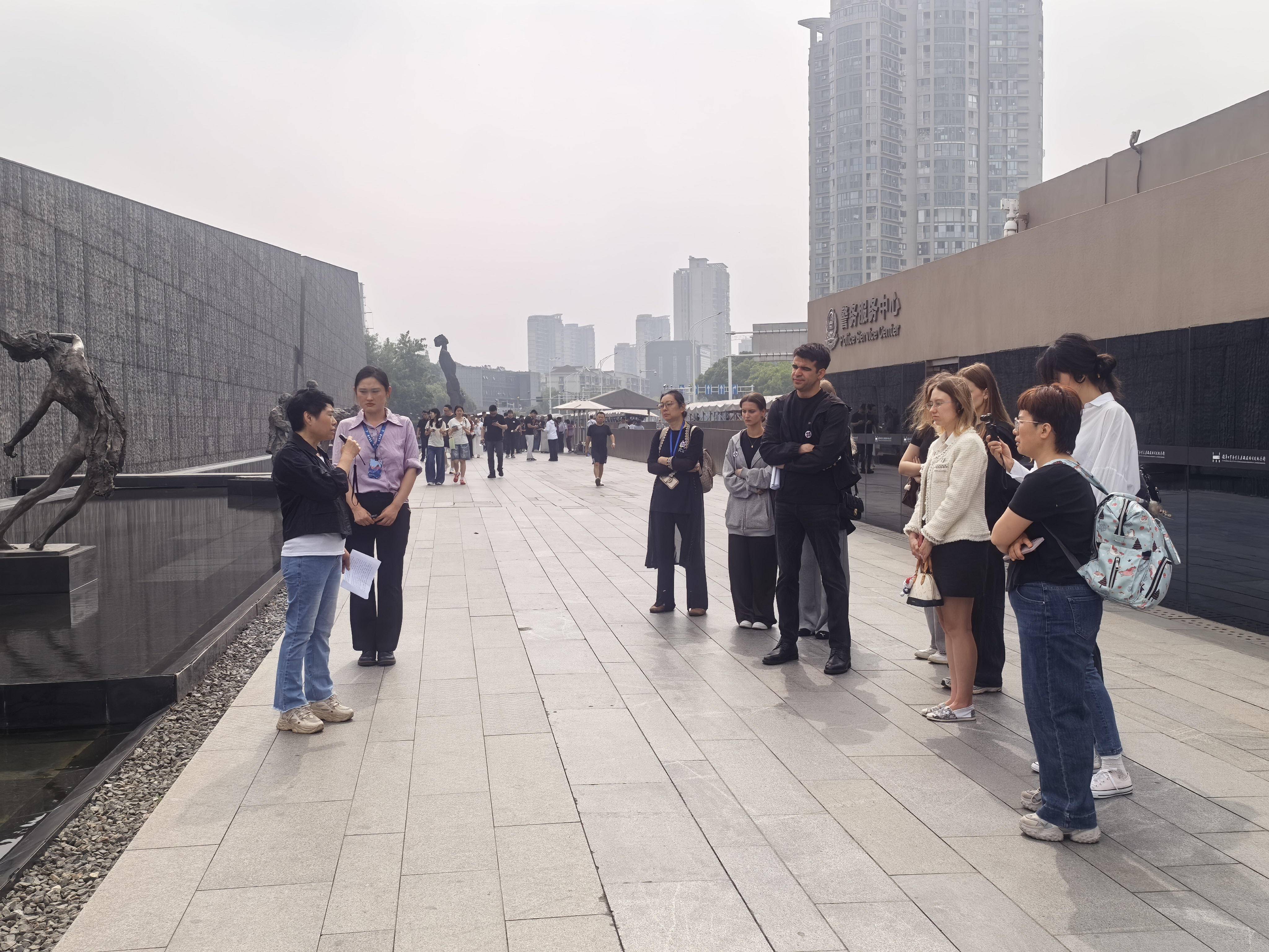 
                        4:3图片