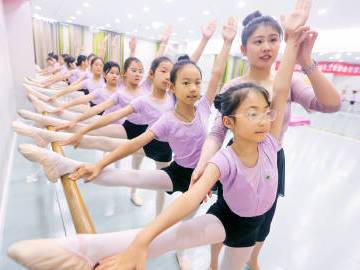 
                        4:3图片