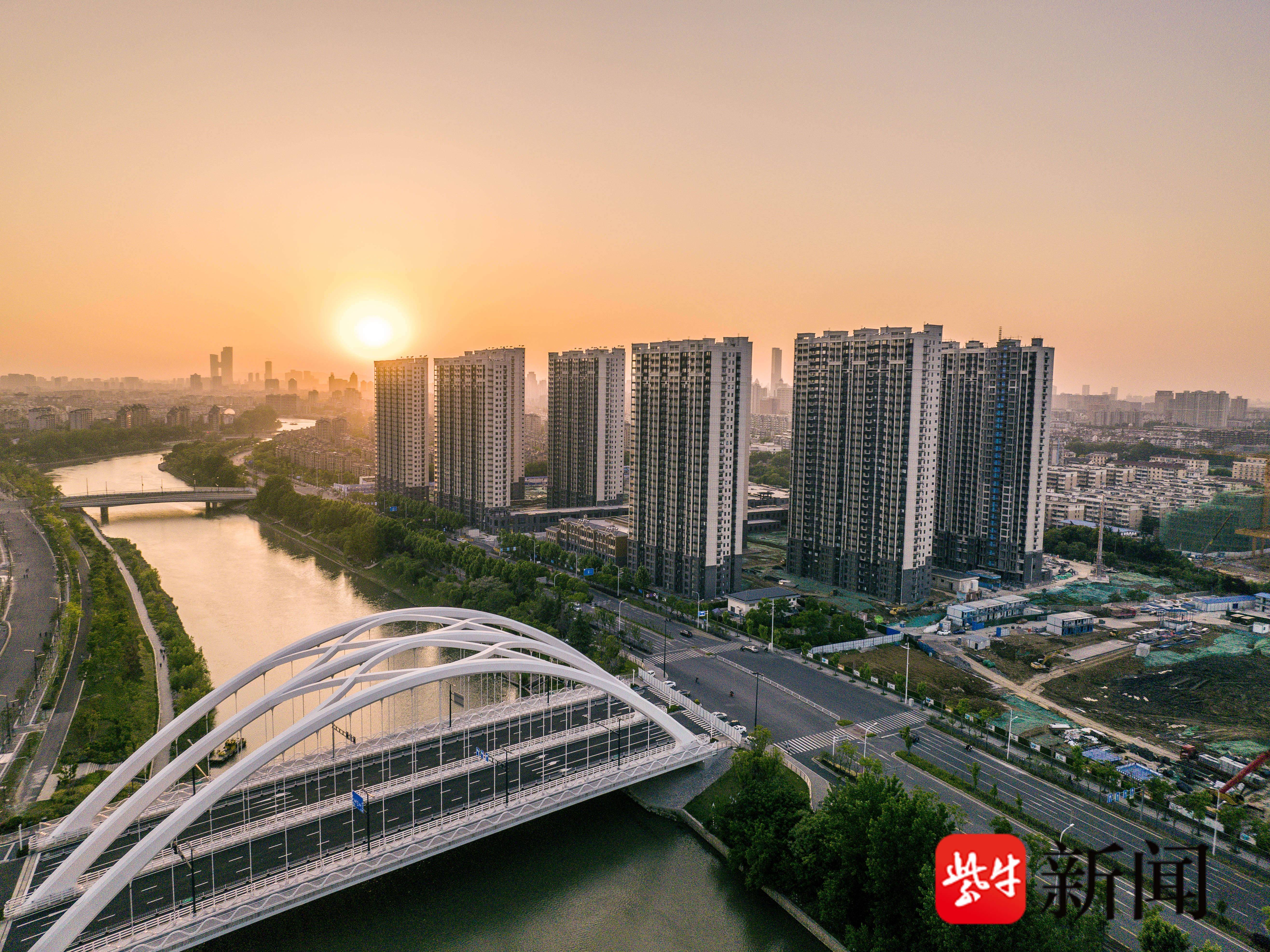 
                        4:3图片