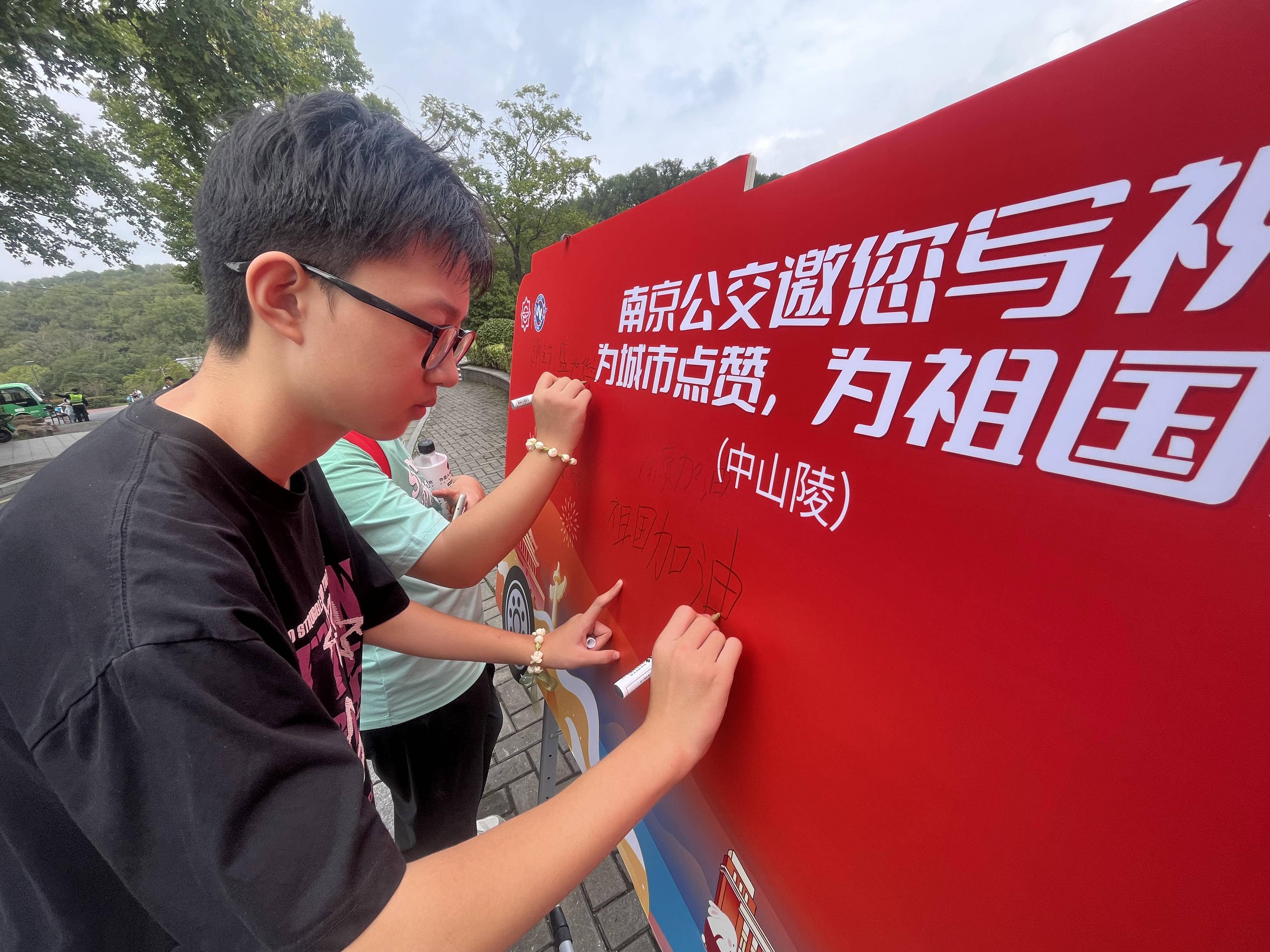 
                        4:3图片