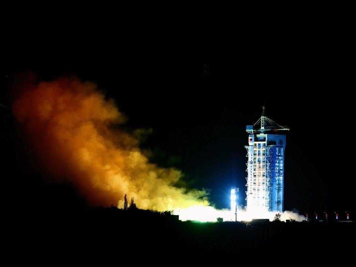 
                        4:3图片