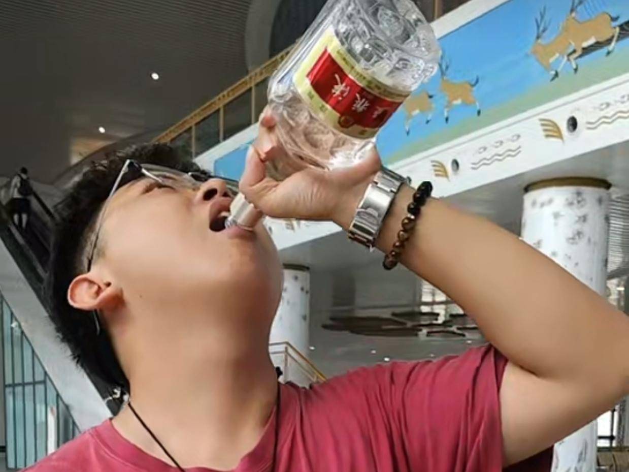 
                        4:3图片