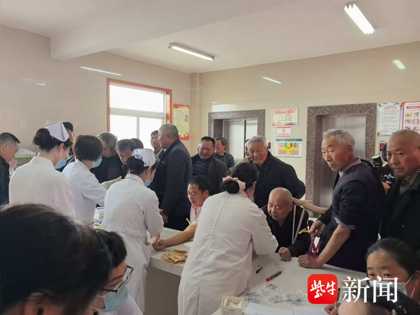 
                        4:3图片