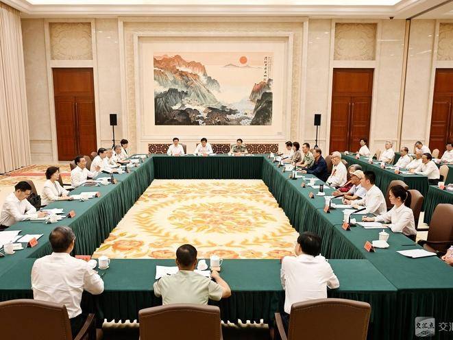 
                        4:3图片