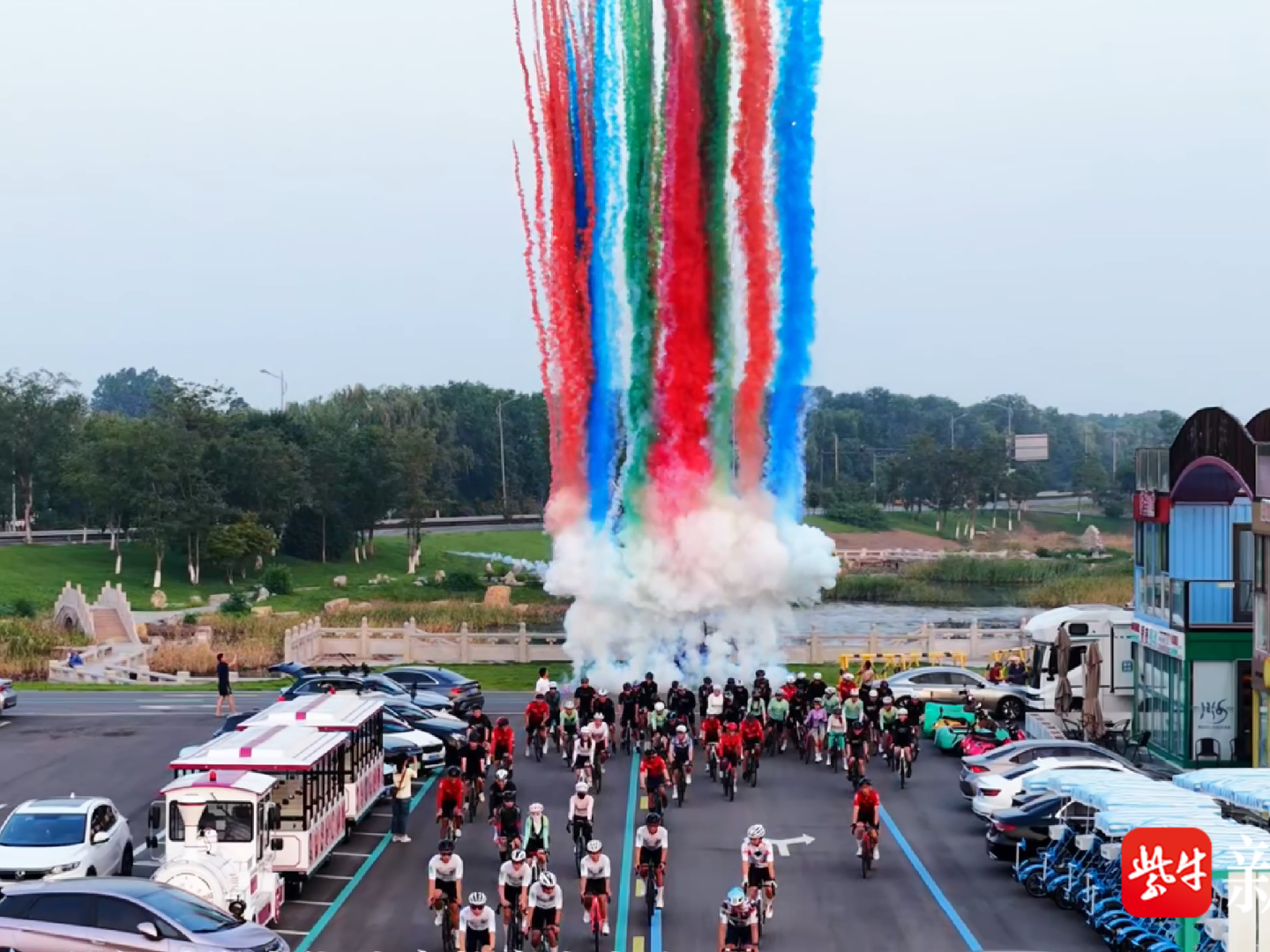 
                        4:3图片