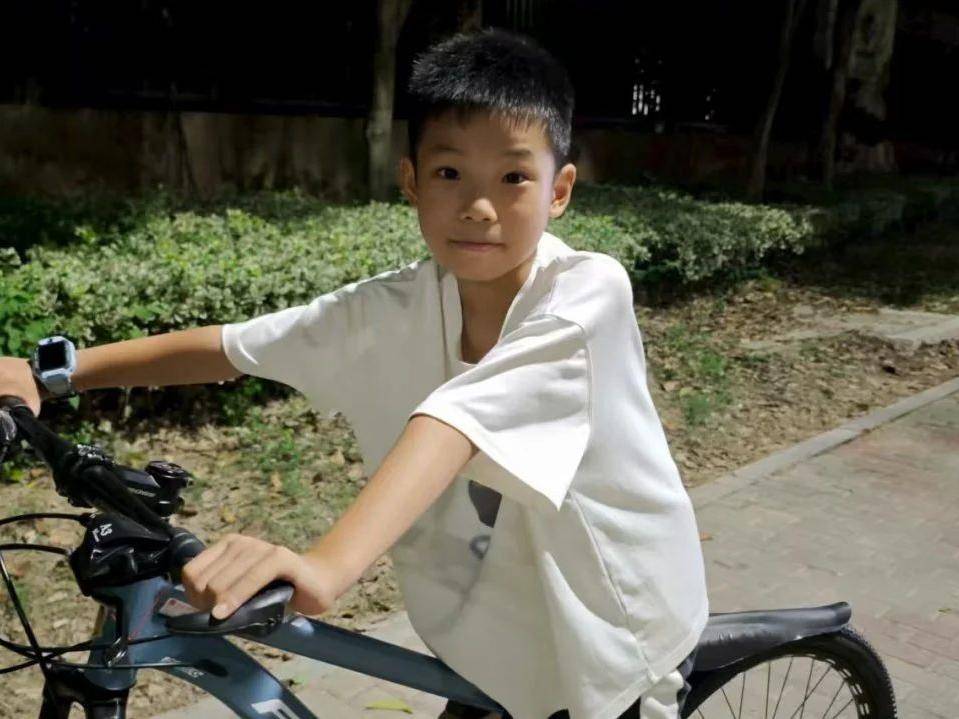 
                        4:3图片
