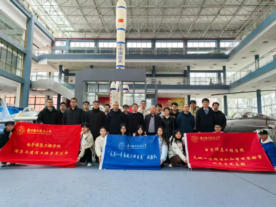 
                        4:3图片