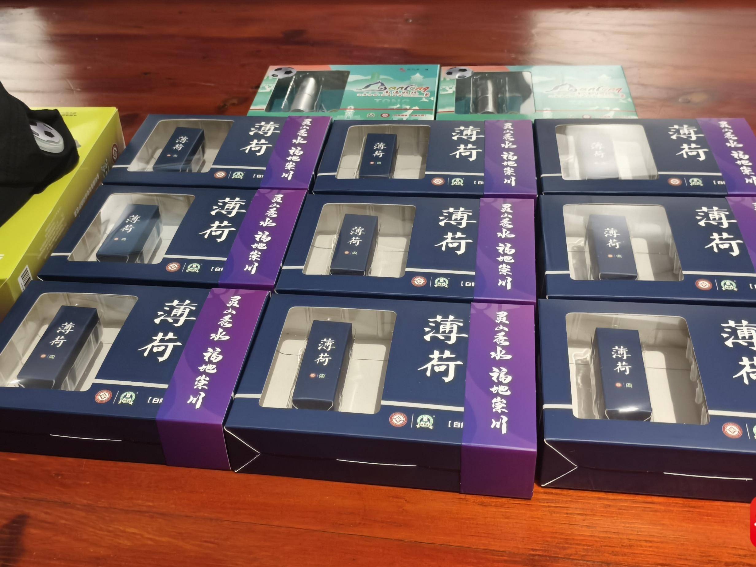 
                        4:3图片