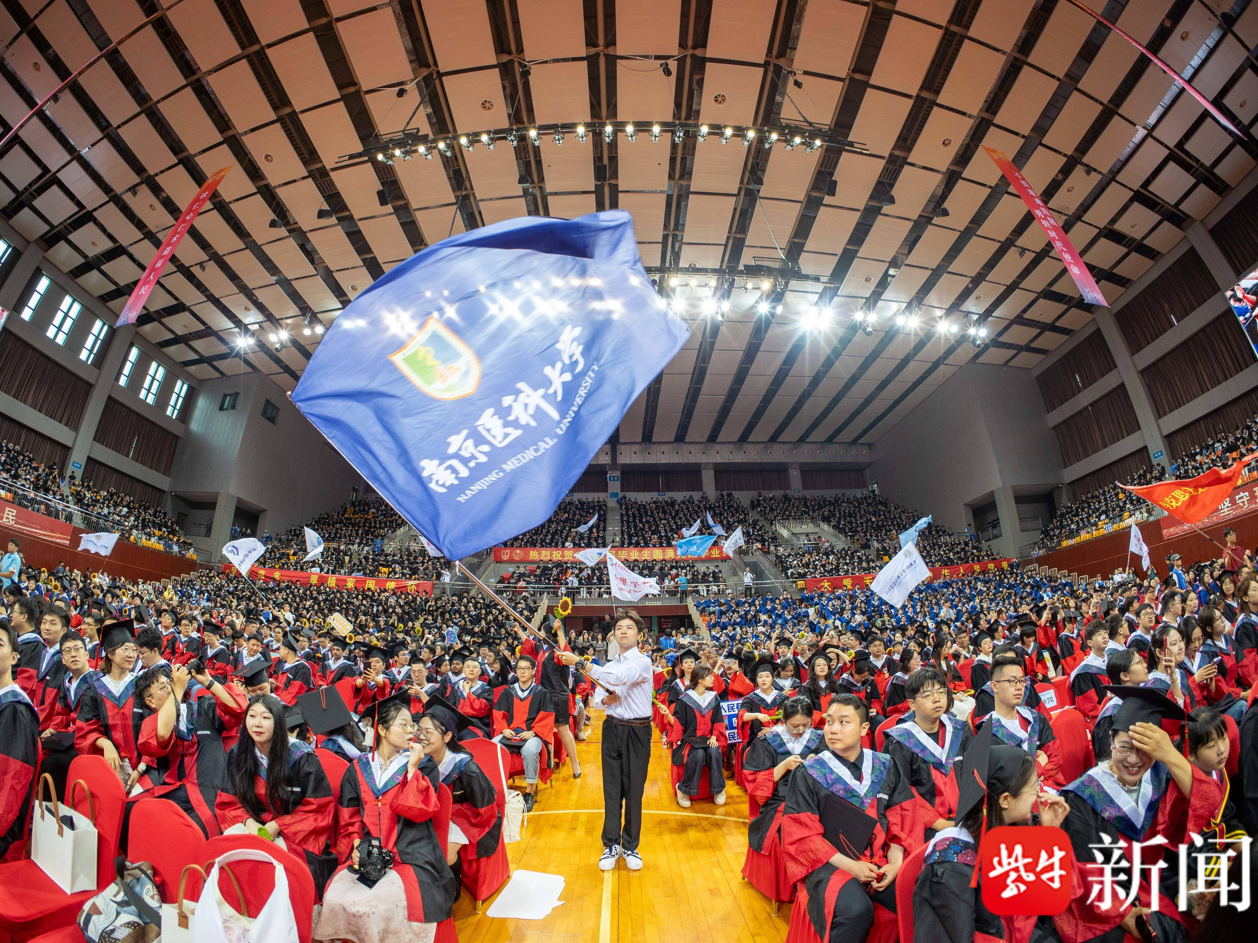 
                        4:3图片
