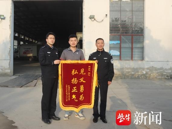 
                        4:3图片