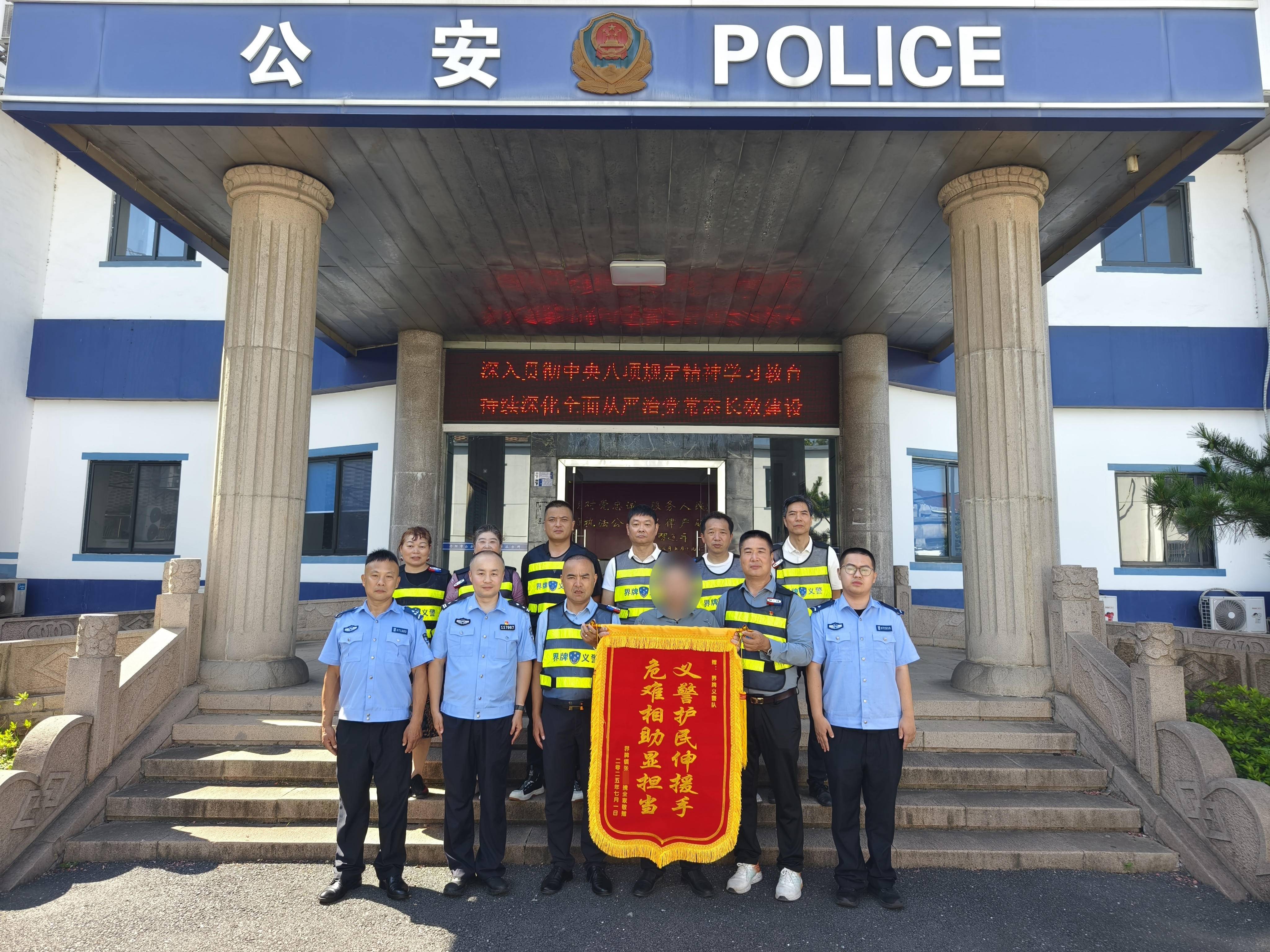
                        4:3图片