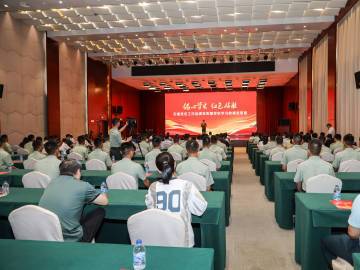 
                        4:3图片