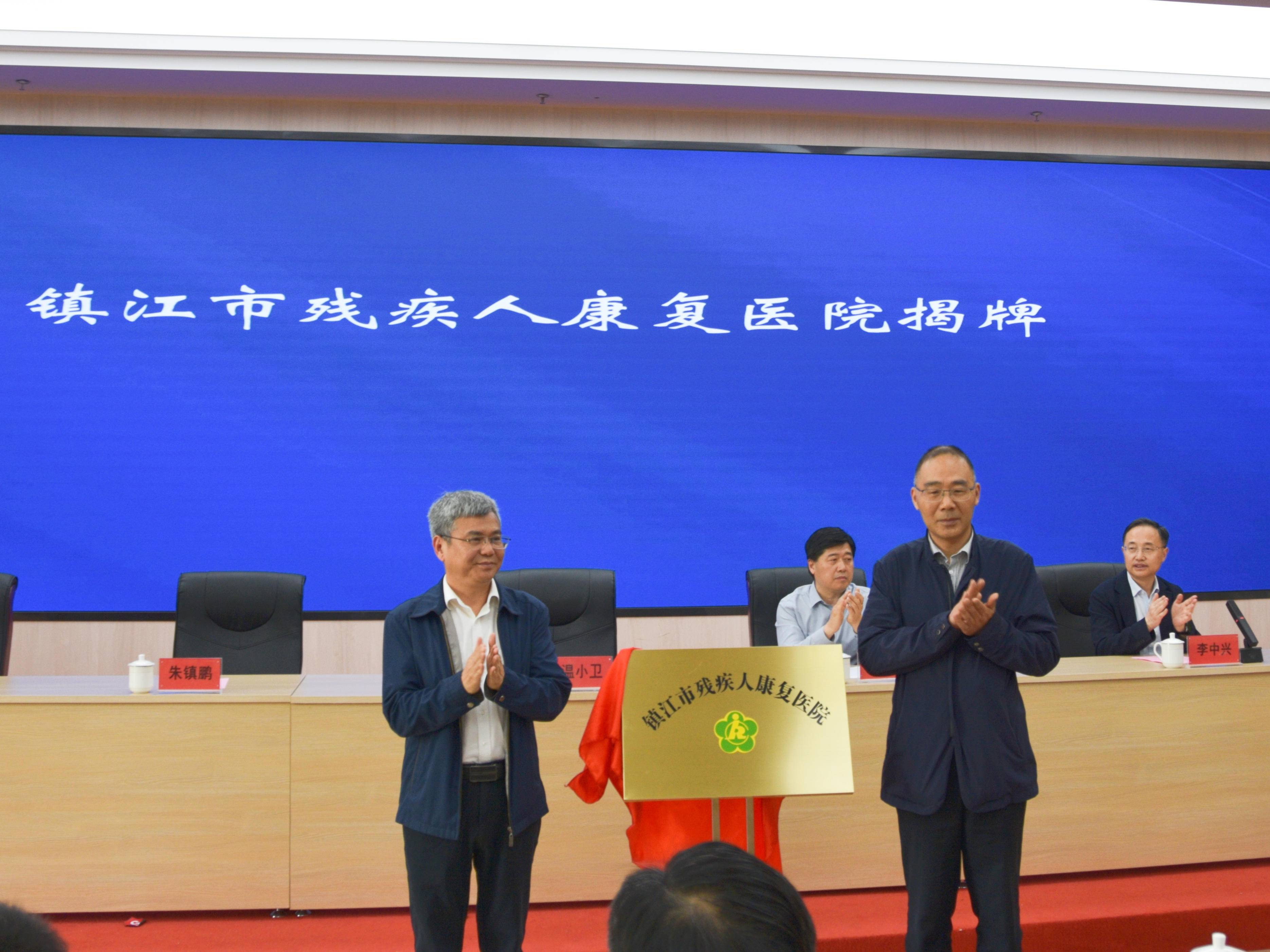 
                        4:3图片