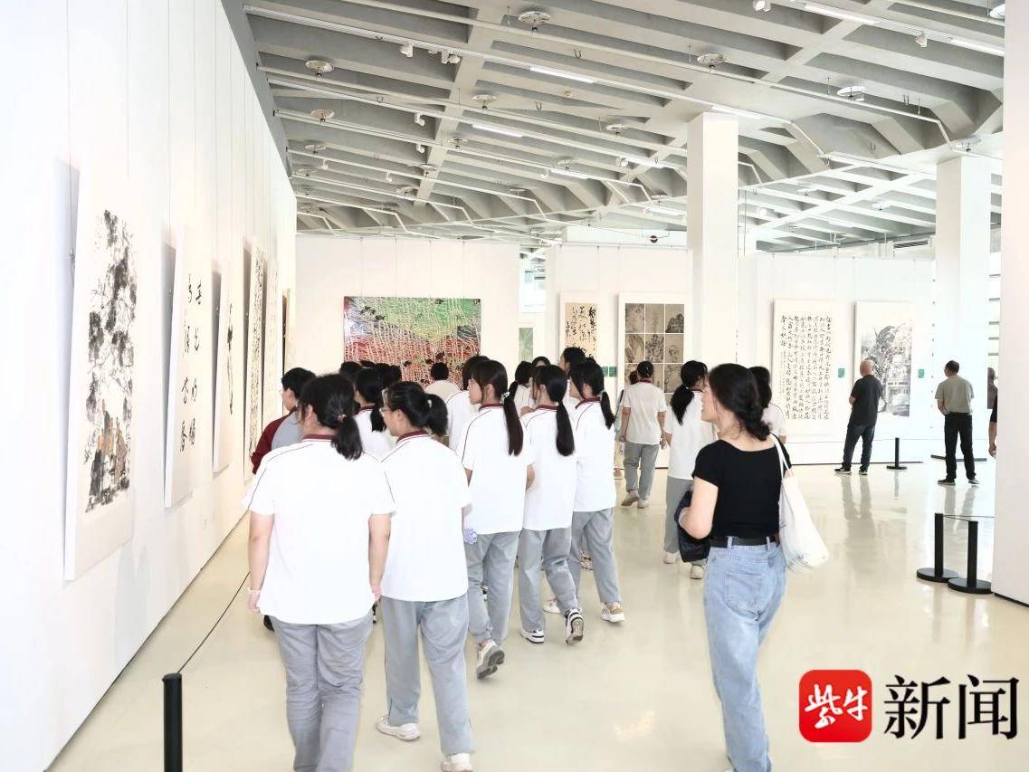 
                        4:3图片