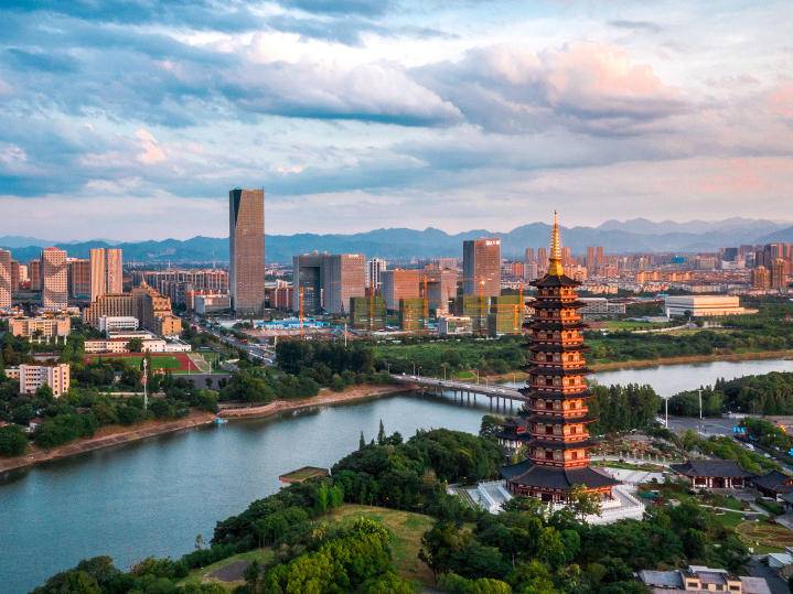 
                        4:3图片