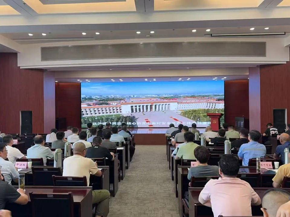 
                        4:3图片