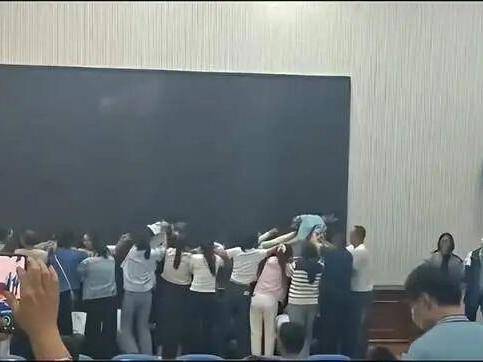 
                        4:3图片