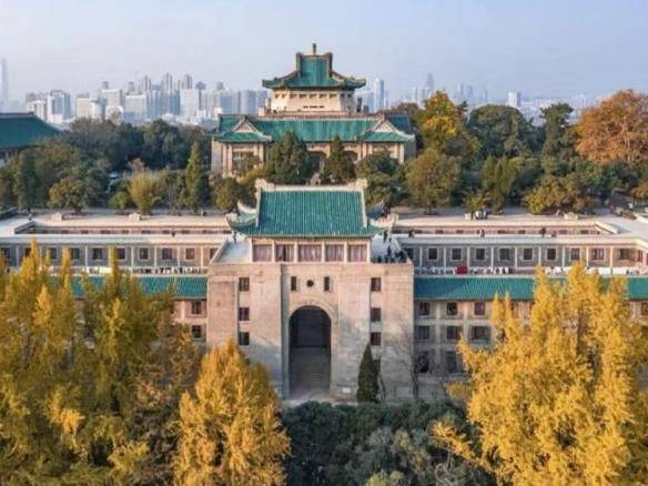 
                        4:3图片