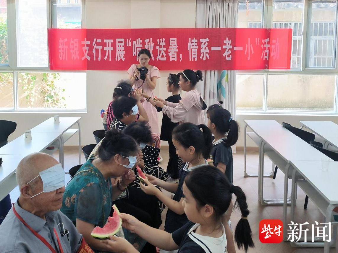 
                        4:3图片