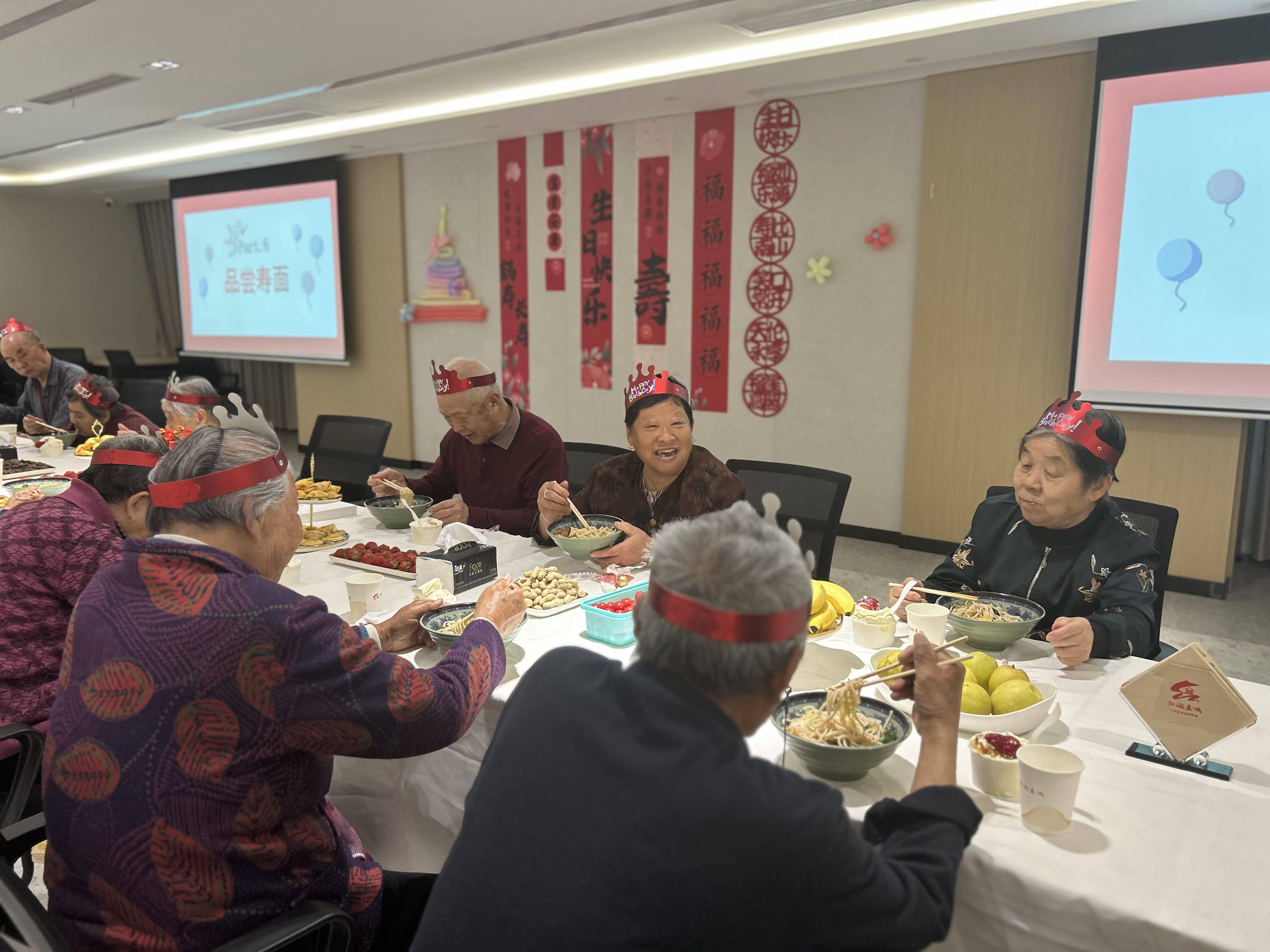 
                        4:3图片