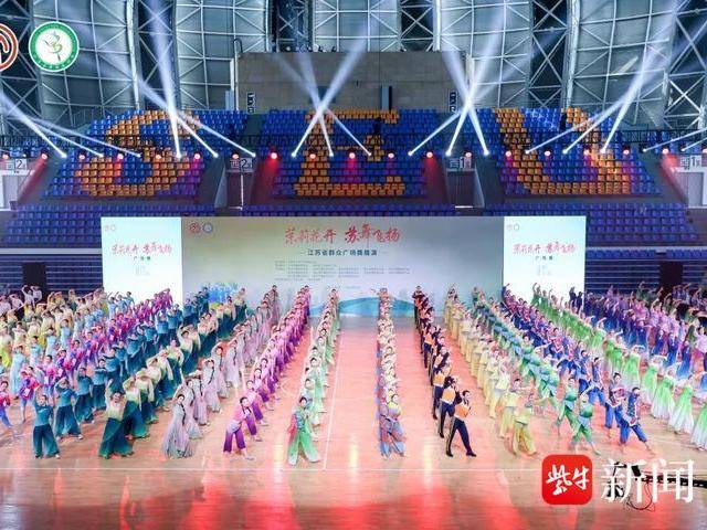 
                        4:3图片