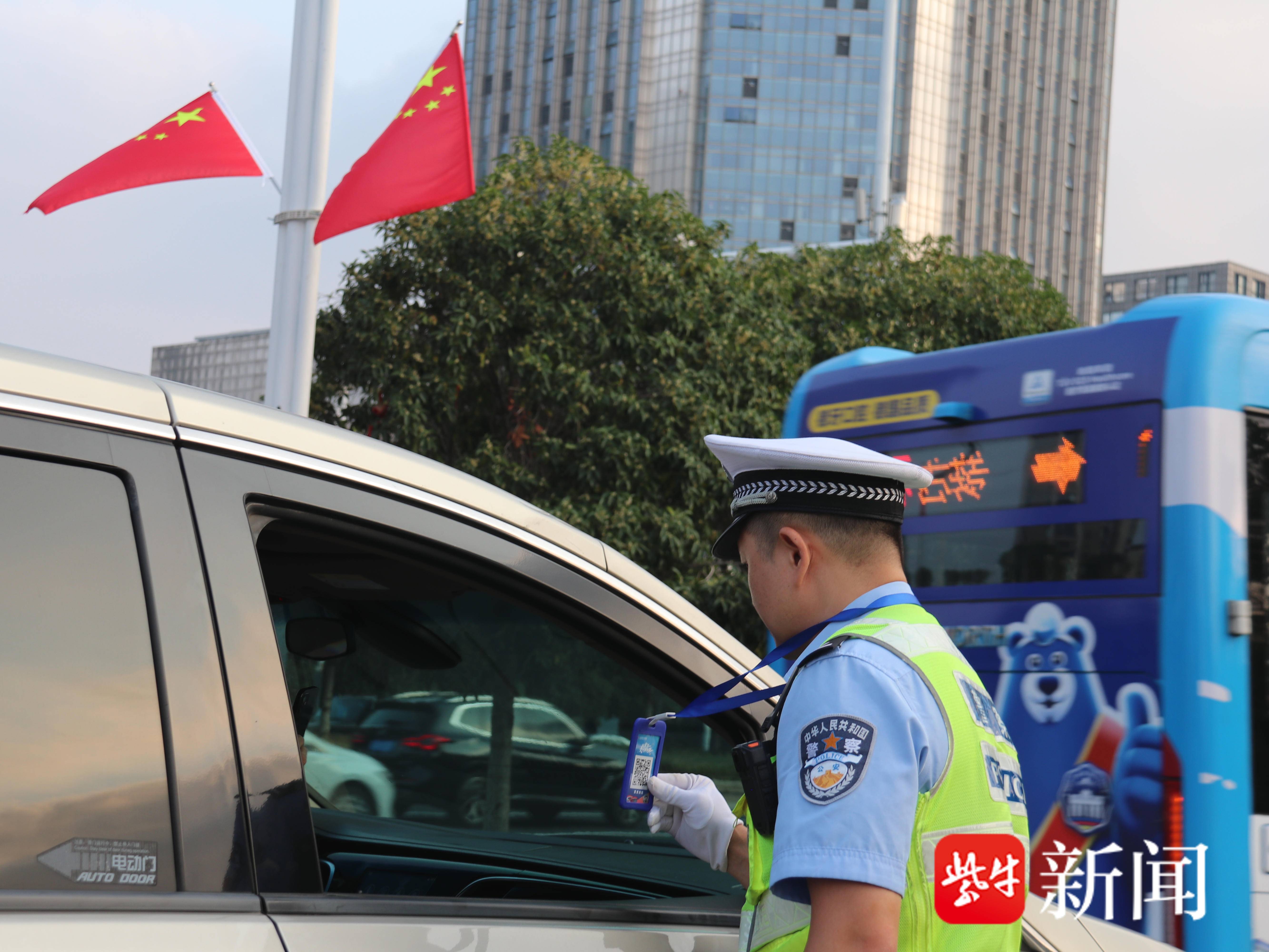 
                        4:3图片