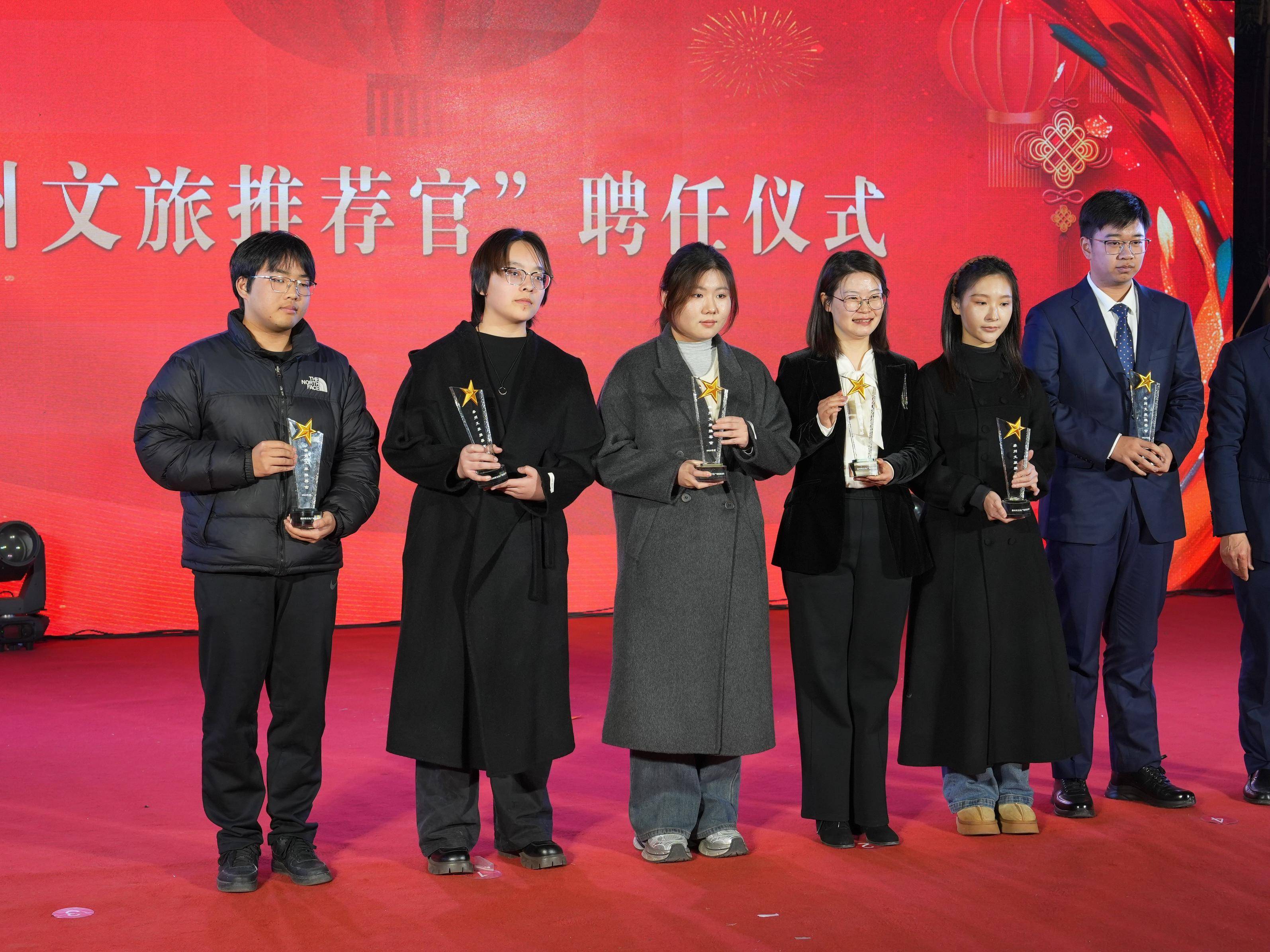 
                        4:3图片