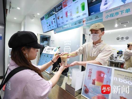 
                        4:3图片