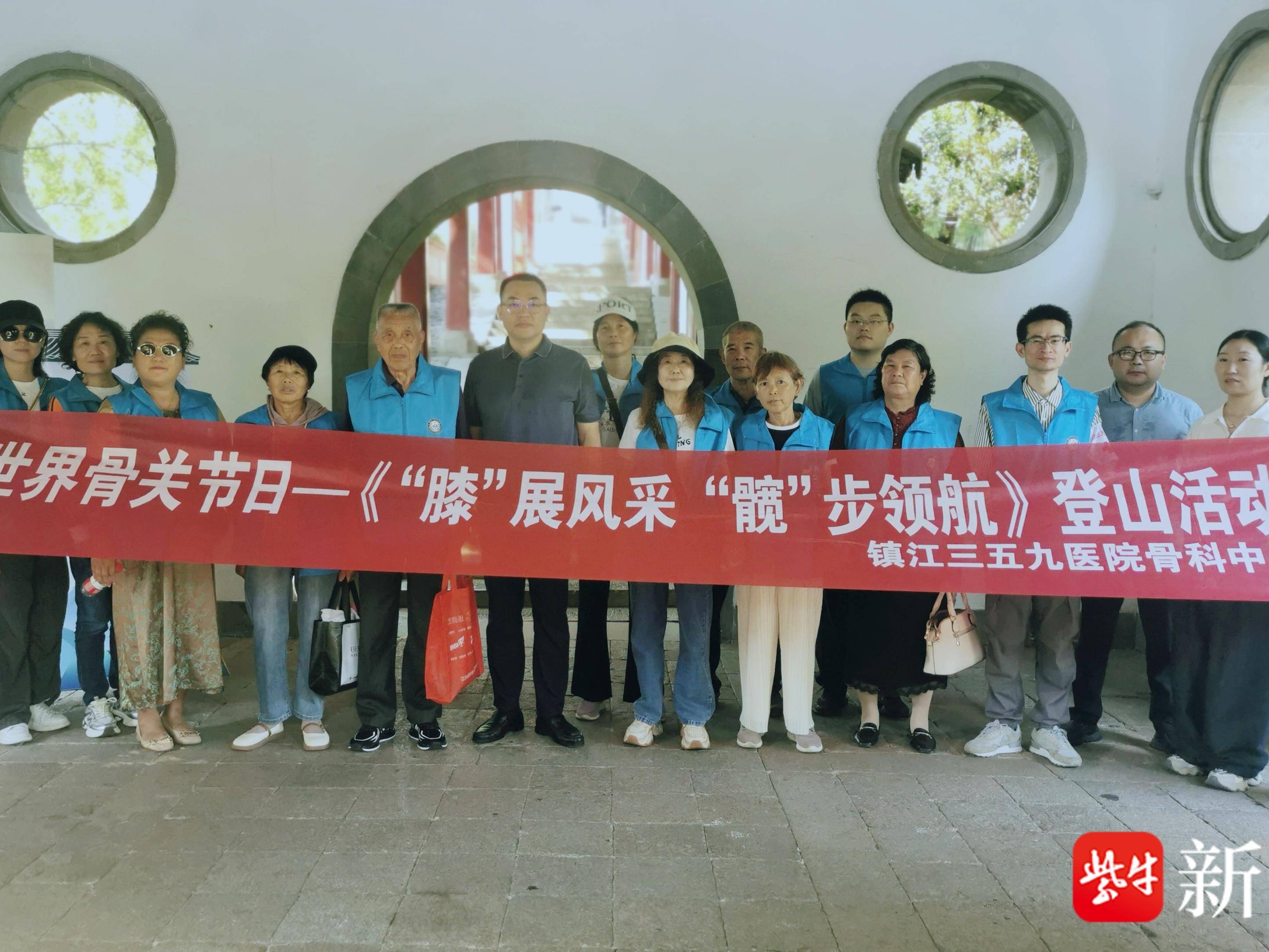 
                        4:3图片