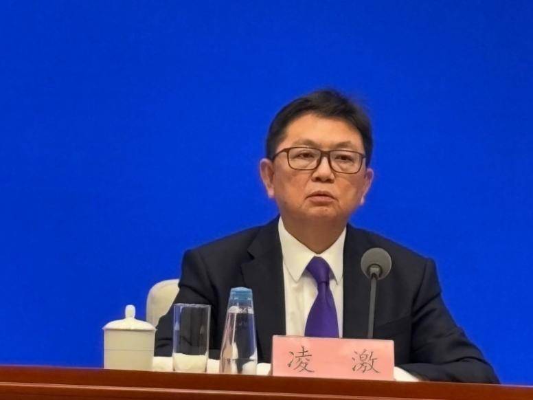 
                        4:3图片